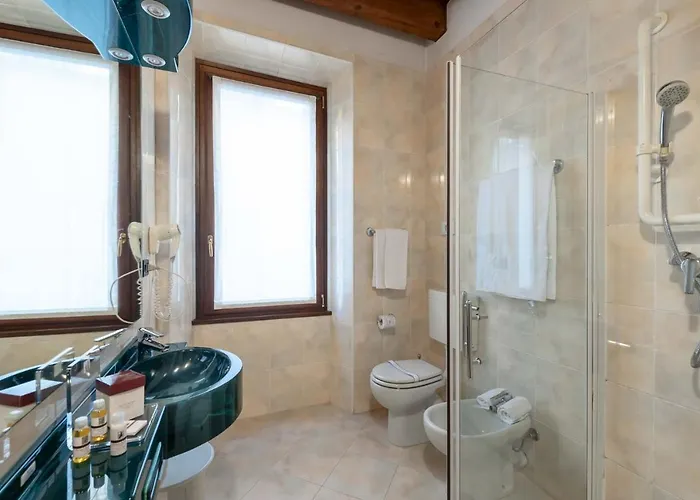 Marco Polo Hotel 3*